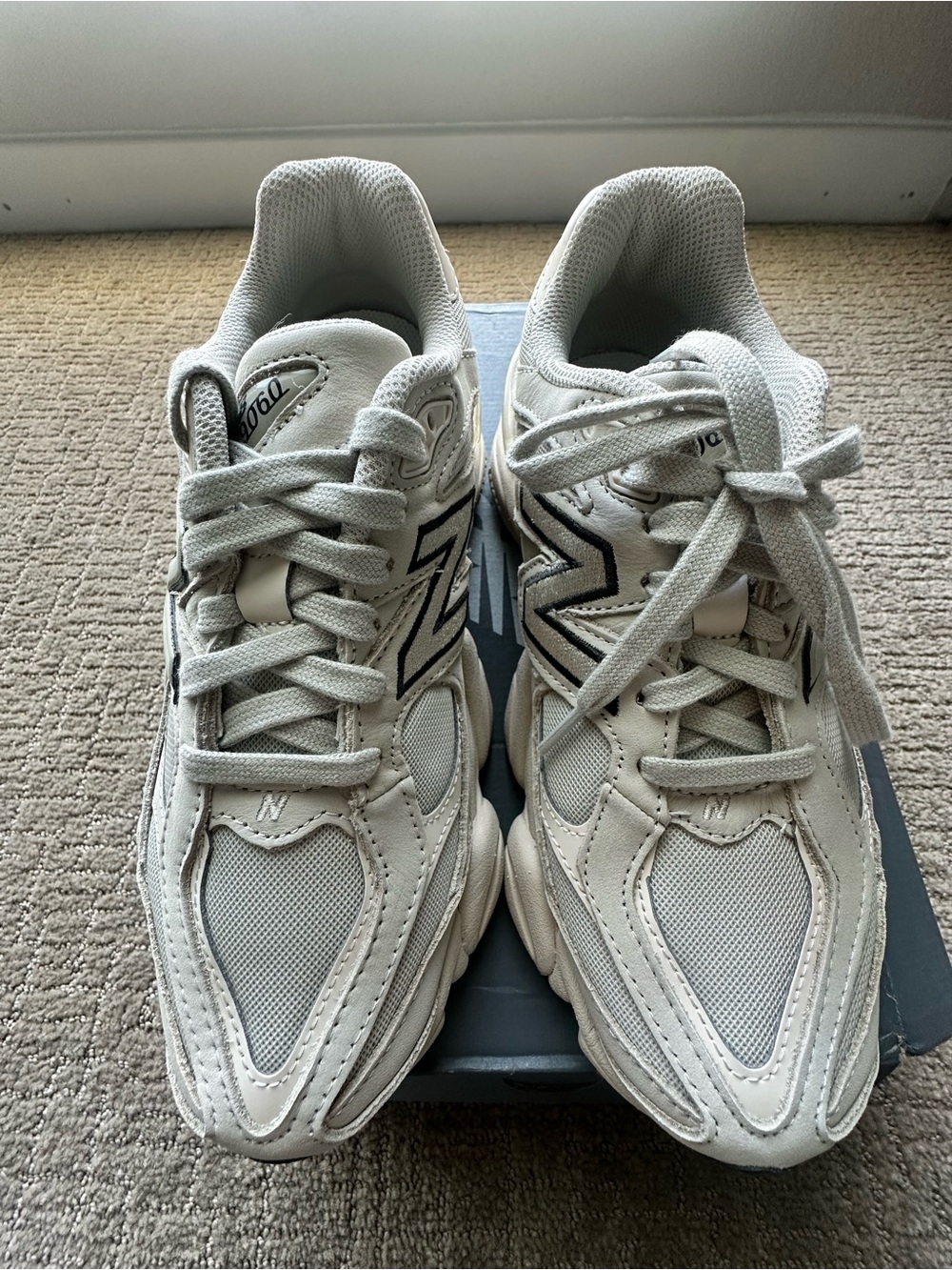 SOLD OUT! New Balance 9060 grey beige Sneakers - Picture 5 of 9